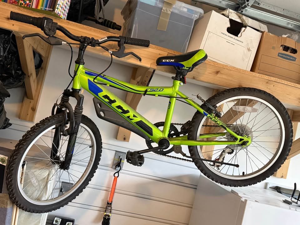 HUGE GARAGE SALE - Sports Equipment, Bikes, Gym Equipment & More photo 3